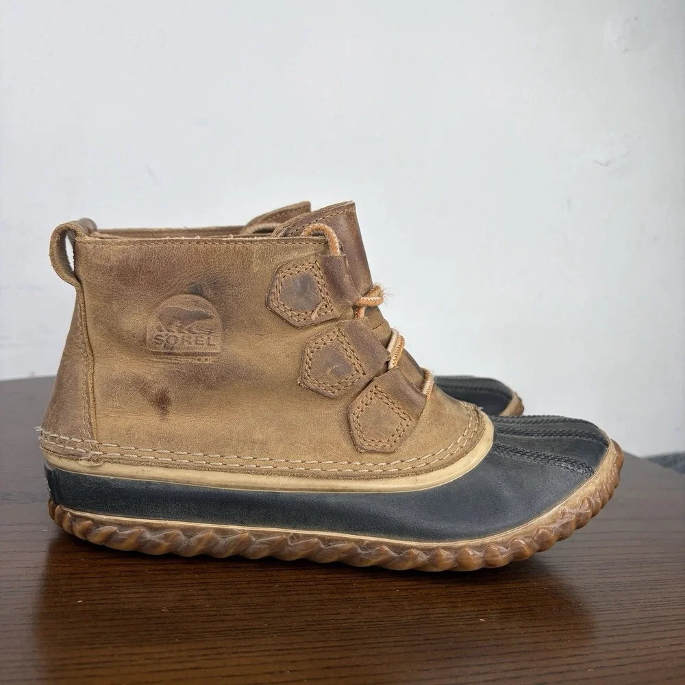 Sorel Out N About Boots Women's 7 Tan Black Nubuck Waterproof Duck Rain Booties